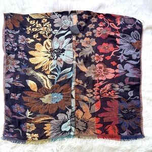 Beautiful Floral NWT Do Everything In Love Kimono Open  Floral Boho Fringe